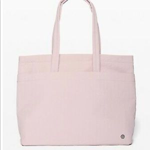 Lululemon On My Level Tote - 15L
